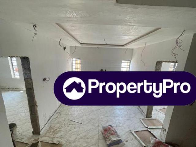 House for sale in Surulere