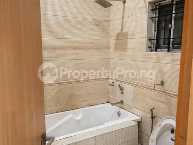 House for sale in Shomolu, Abuja