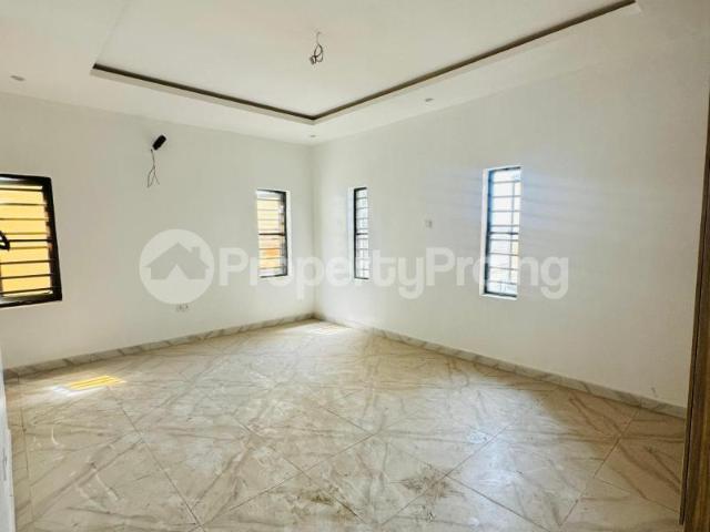 House for sale in Surulere