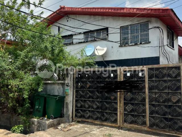 House for sale in Surulere