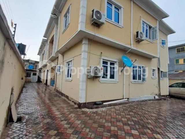 House for sale in Surulere