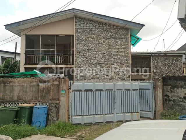 House for sale in Surulere