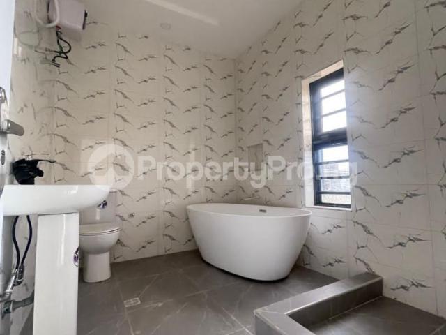 House for sale in Surulere , Abuja