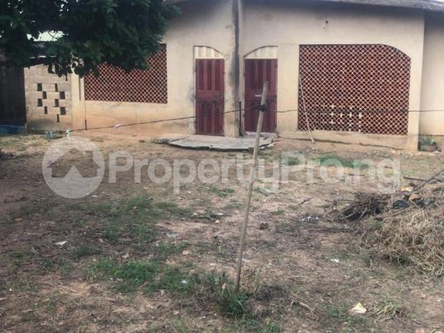 Bungalow for sale in Ojo, Oluyole
