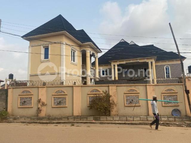 Duplex for sale in Ojo