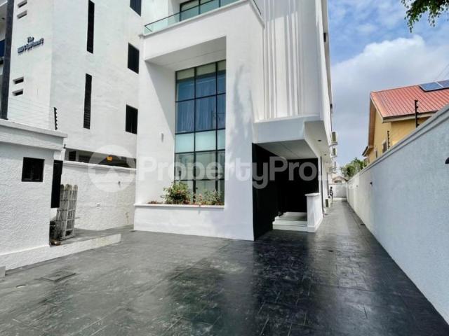 Duplex for sale in Ibeju Lekki, Abuja