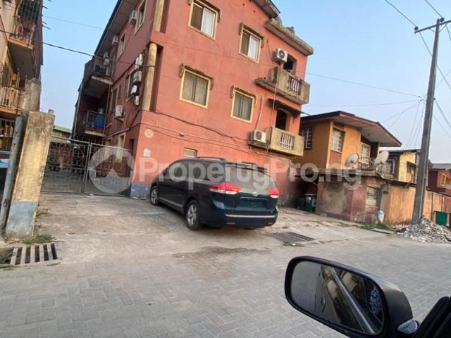 House for sale in Surulere