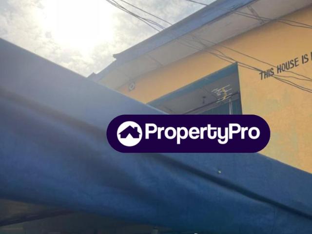 House for sale in Surulere