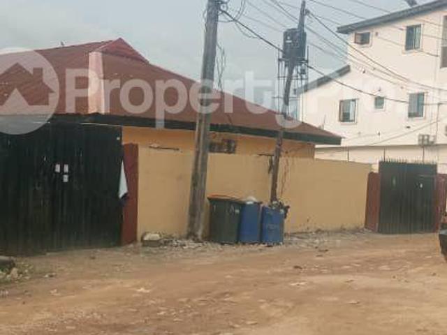 House for sale in Shomolu, Abuja