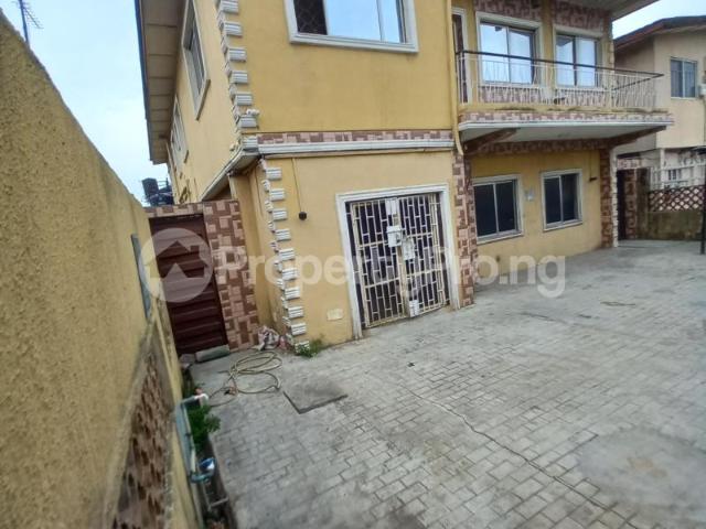 House for sale in Surulere