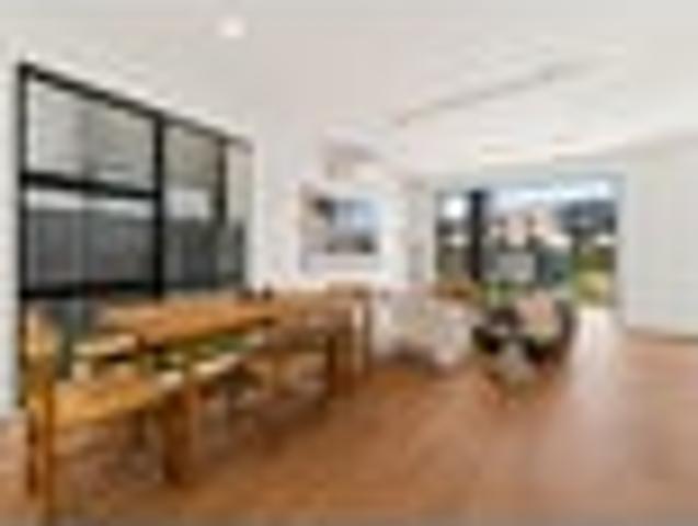 Townhouse for sale in Swanson, Waitākere Ranges