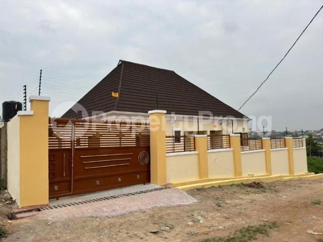 Bungalow for sale in Ojo