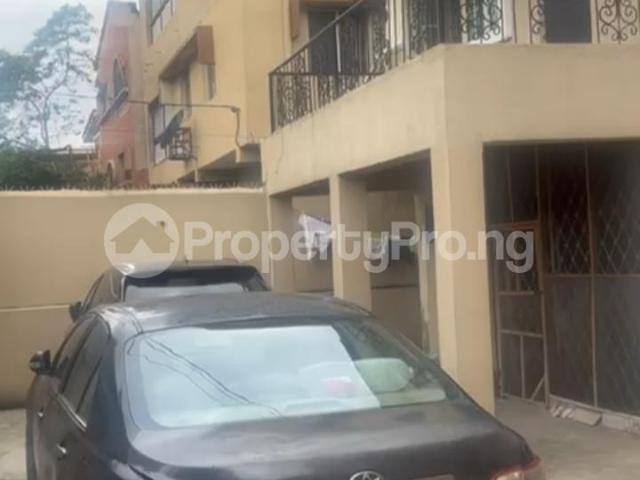House for sale in Surulere