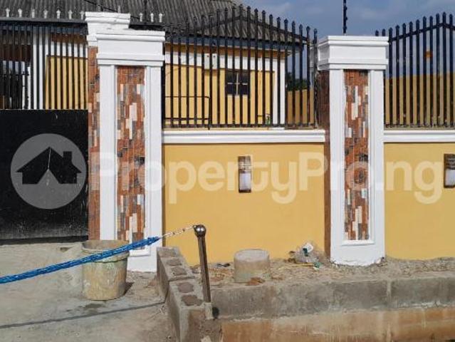 Bungalow for sale in Alimosho, Abuja