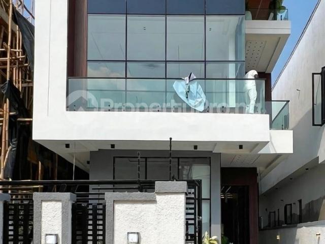 Duplex for sale in Eti Osa, Abuja