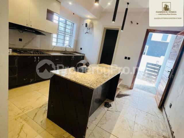 Duplex for sale in Ojo