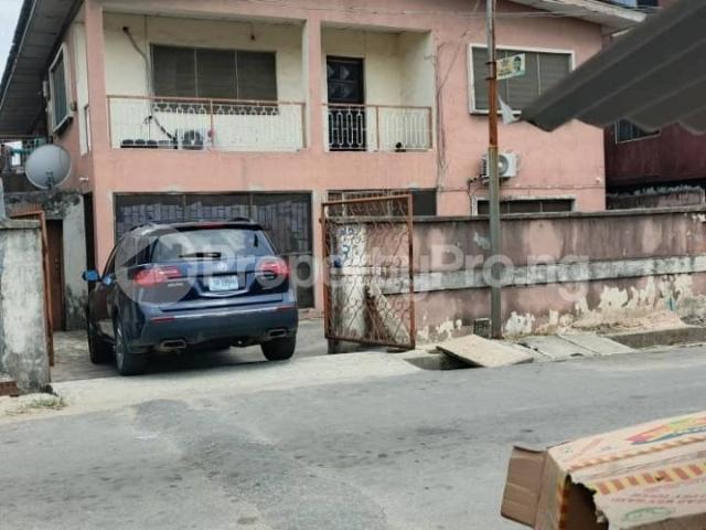 House for sale in Surulere