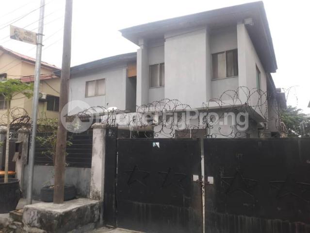 House for sale in Surulere