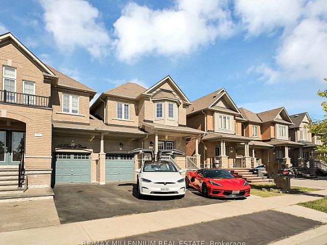 House for sale in Brampton