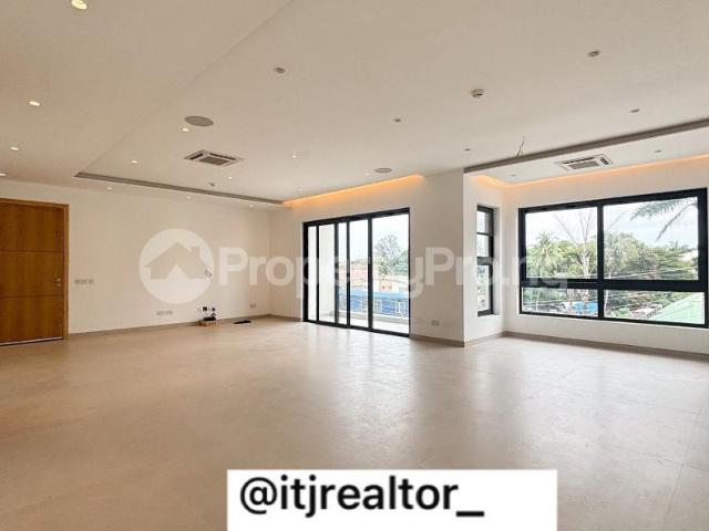 House for sale in Lagos