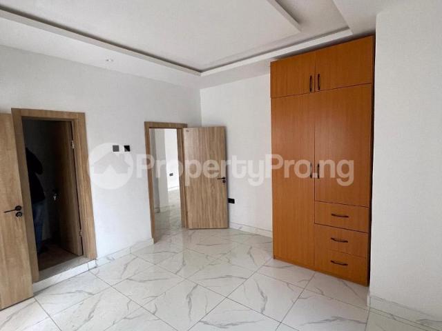 House for sale in Surulere