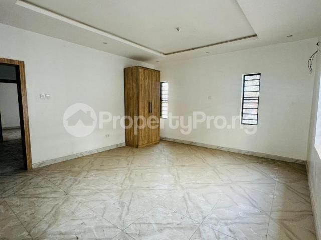 House for sale in Surulere