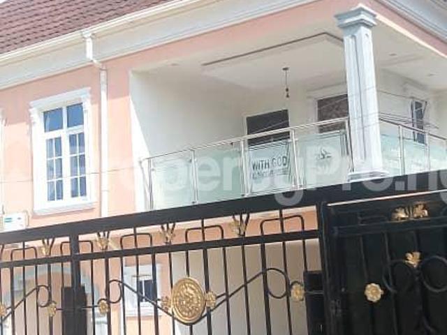 House for sale in Alimosho, Abuja