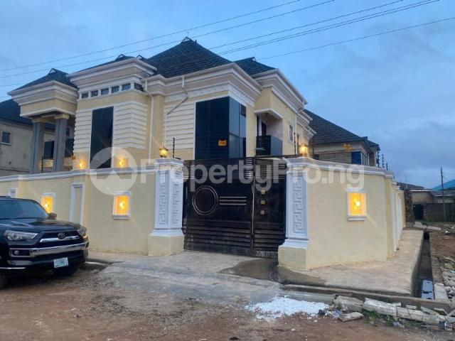 House for sale in Alimosho, Abuja