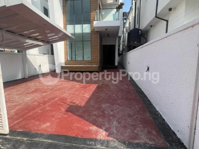 House for sale in Eti Osa, Abuja