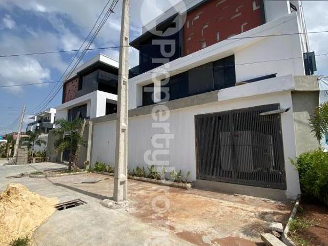 House for sale in Lagos