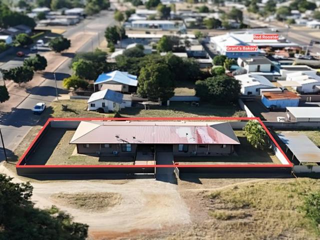 Flat for sale in Mount Isa, Queensland