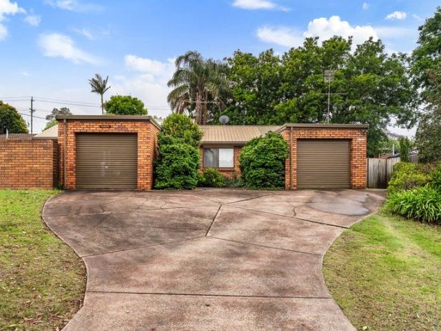 Duplex for sale in Centenary Heights, Toowoomba
