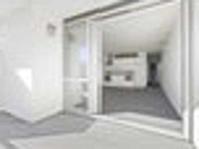 Apartment for sale in Heathcote, Canterbury