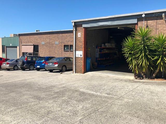 Warehouse for rent in Ferntree Gully, Melbourne