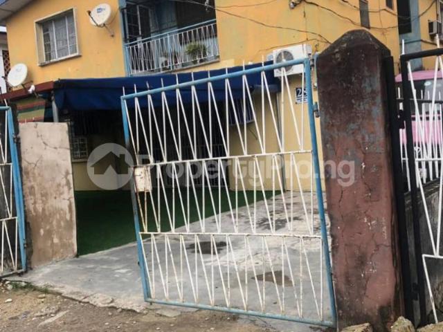 House for sale in Surulere