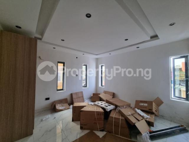 House for sale in Shomolu, Abuja