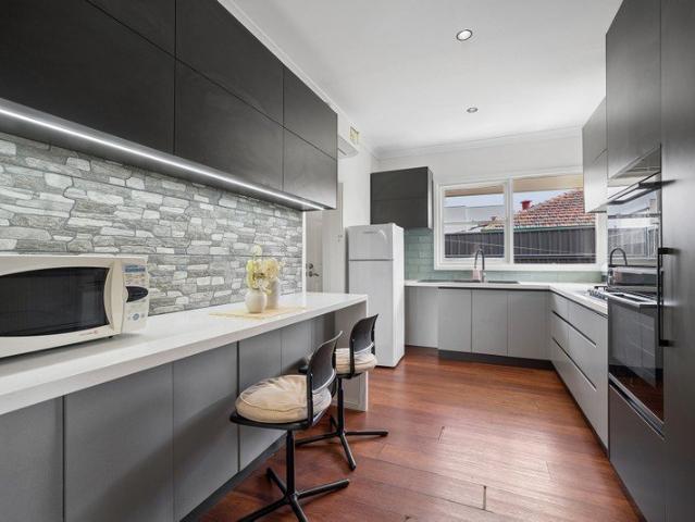 House for sale in Cloverdale, City of Belmont