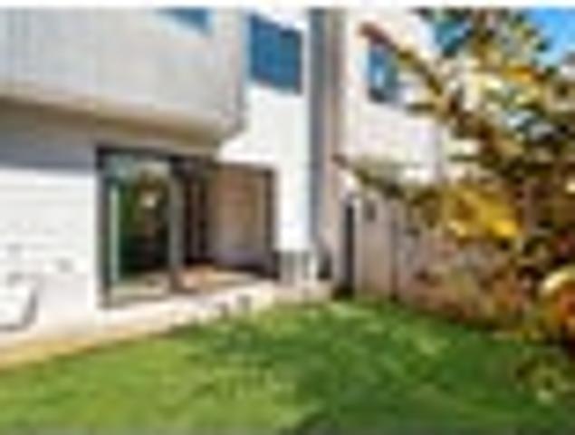 Townhouse for sale in Blockhouse Bay