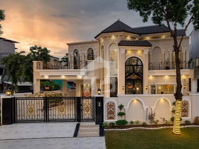 House for sale in لاہور, لاہور ڈویژن