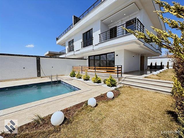 İstanbul Merkez, İstanbul içerisinde satılık Villa