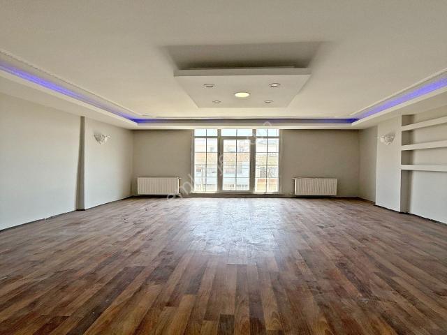 Esenyurt, Talatpaşa Mahallesi içerisinde satılık Daire
