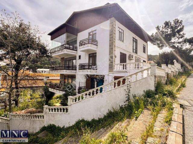 Adalar, İstanbul içerisinde satılık mülk