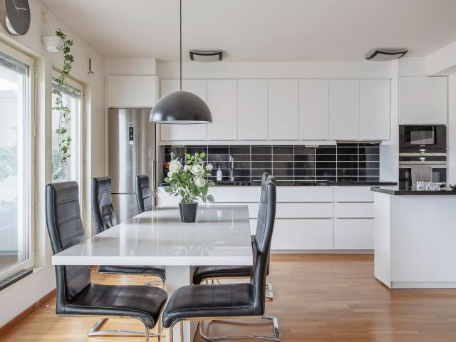 Bostad till salu i Solna, Stockholm