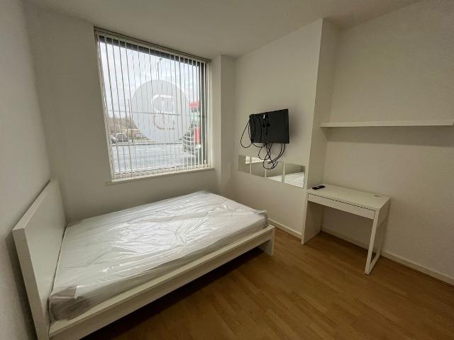 Studio for rent in Calderstones