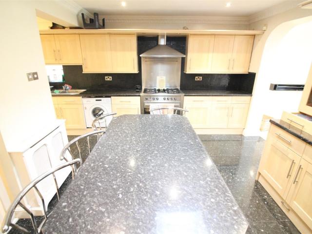 House for rent in London Borough of Hounslow, Greater London
