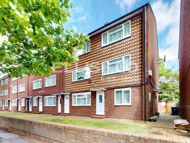 Apartment for rent in London Borough of Ealing, Hanwell
