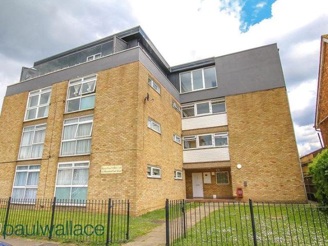 Studio for rent in Churchgate, Broxbourne