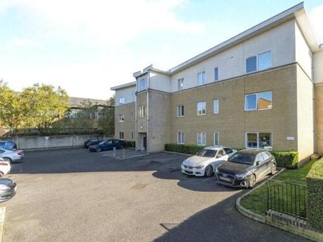 House for sale in Addlestone, Runnymede