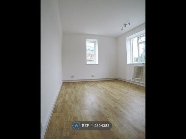 Apartment for rent in Wealdstone, Greater London