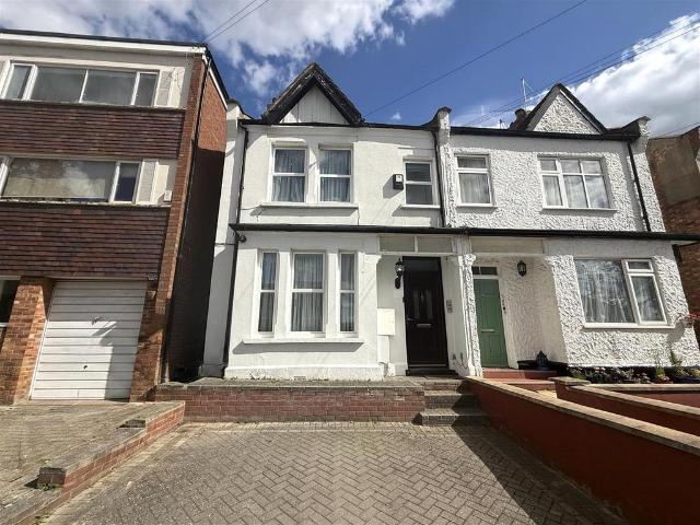 House for rent in Mill Hill, Greater London